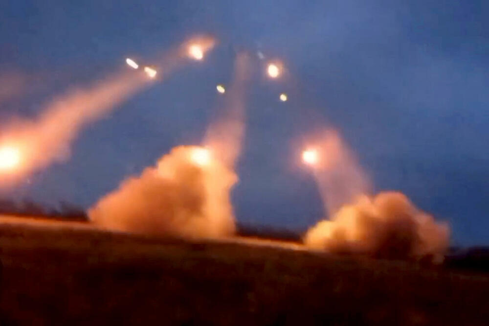 57. ukrajinska brigada ispaljuje sisteme Grad na lokaciji koja je navedena kao Bahmut, Foto: Reuters