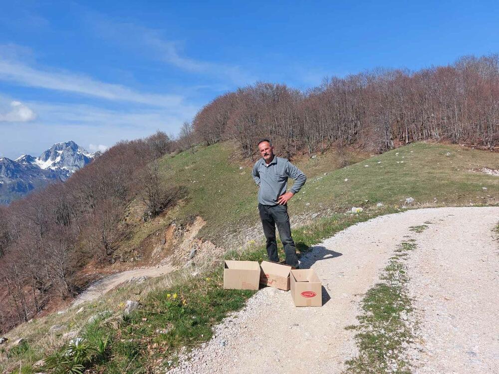 <p>"Ono što nas je začudilo, jeste da se uprkos svim obećanjima da to neće činiti, na Sinjajevini, ovdje ipak koriste municiju. Ne možemo mi znati je li to školska, ili bojeva, a ne mogu ni mještani koji su već počeli da se pripremaju za izdig, jer je gotovo sredina maja", rekao je Čobeljić</p>