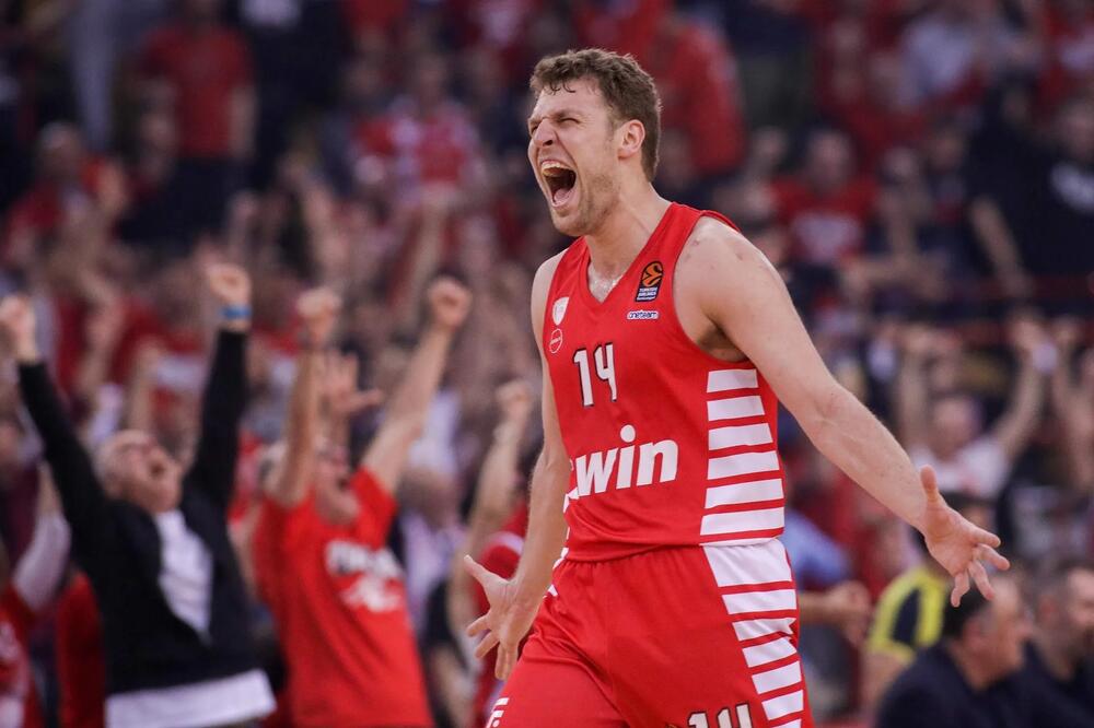 Vezenkov najbolji u ekipi sa Pireja, Foto: Euroleague.net
