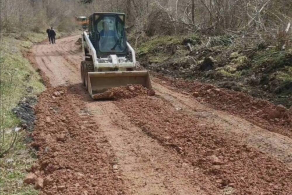 Radovi na putevima se nastavljaju, Foto: Opština
