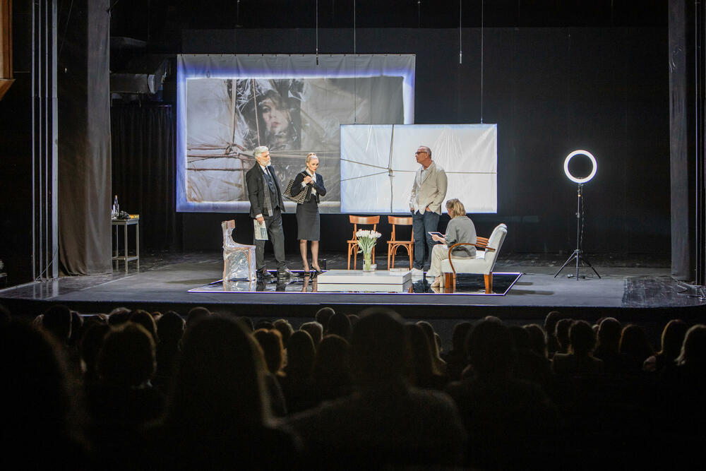 Scena iz predstave “Bog masakra”