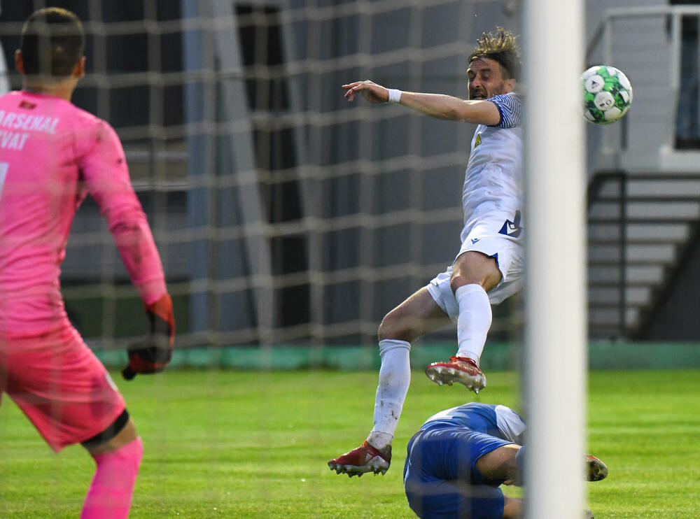 FK Arsenal, FK Dečić