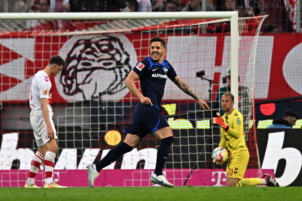 Jovetić proslavlja gol protiv Kelna, Foto: Reuters