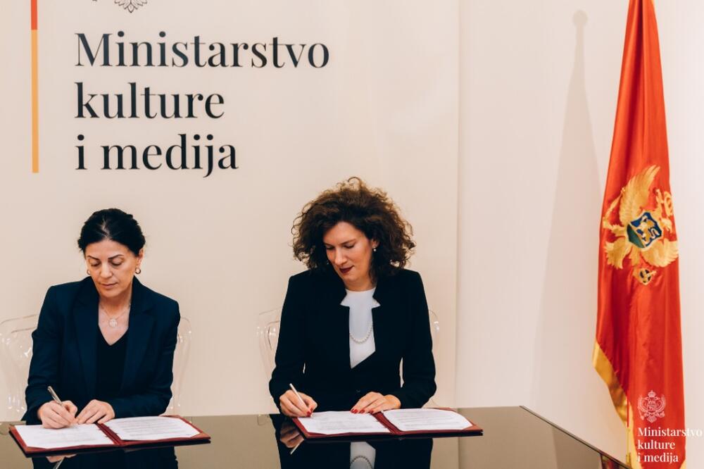 Sa potpisivanja ugovora, Foto: Ministarstvo kulture i medija