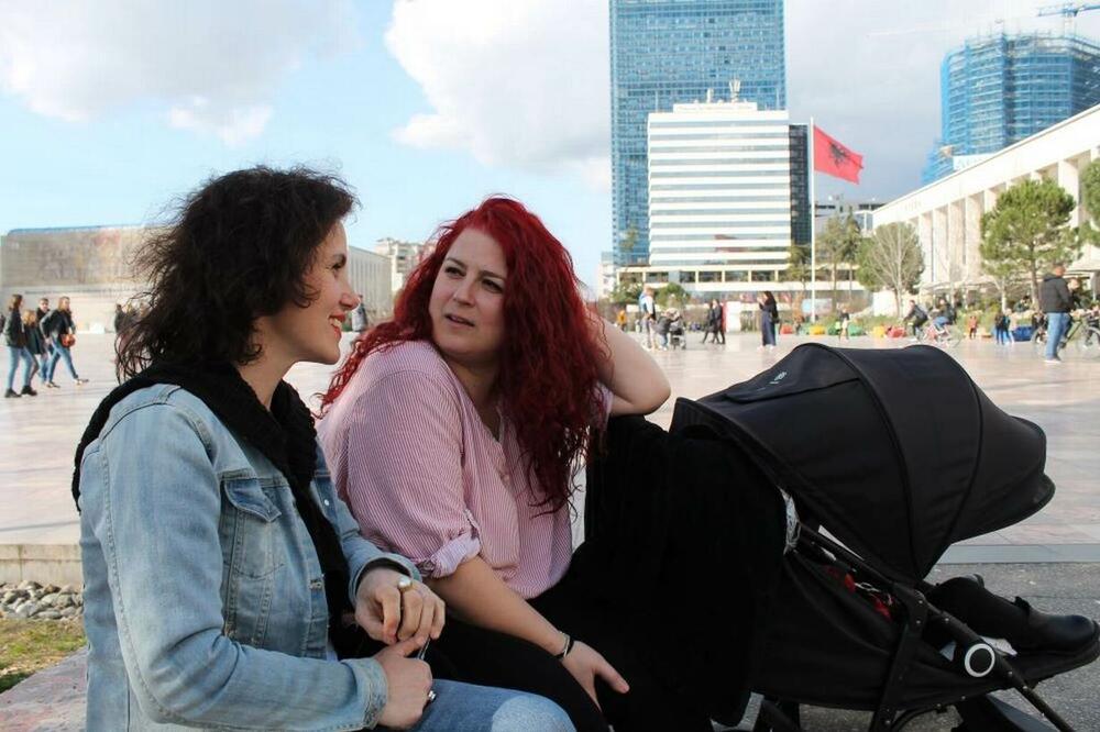 Ahmetaj i Mara u Tirani, Foto: Rojters