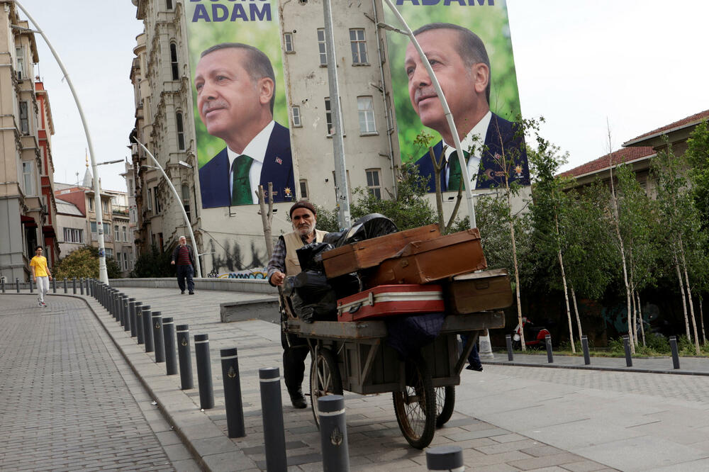 Detalj iz Istanbula: Posteri podrške Erdoganz, Foto: Reuters