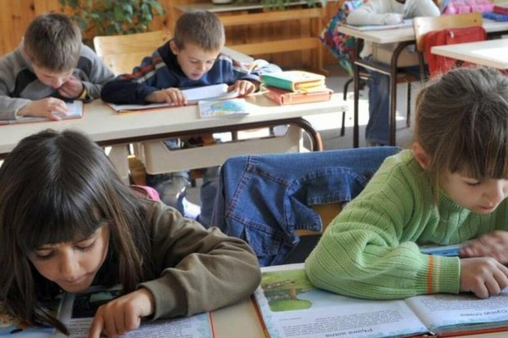 Stručnjaci kažu da broj broj psihologa i pedagoga trebalo da bude veći, Foto: Reuters