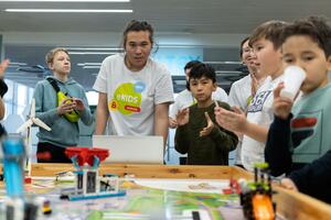 Through the hackathon to the empowerment of creativity and technological skills