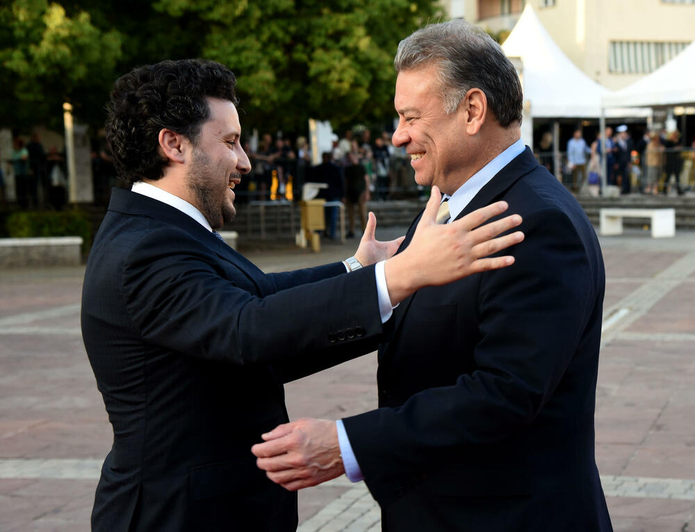<p>Crna Gora je konačno ujedinjena i potrebno je fokusirati se na njen razvoj, poručio je premijer Dritan Abazović na ceremoniji</p>