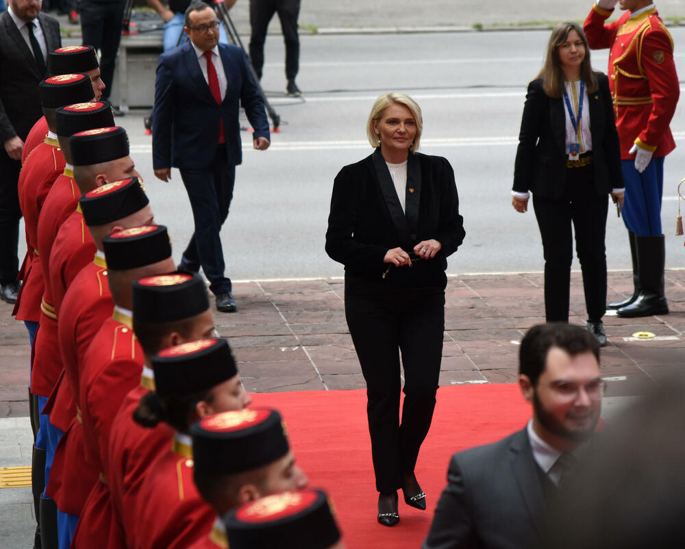 <p>Predsjednik Jakov Milatović inaugurisan je danas na sjednici u Skupštini Crne Gore, u Podgorici. Pogledajte fotografije koje je zabilježio foto reporter "Vijesti" Luka Zeković.</p>