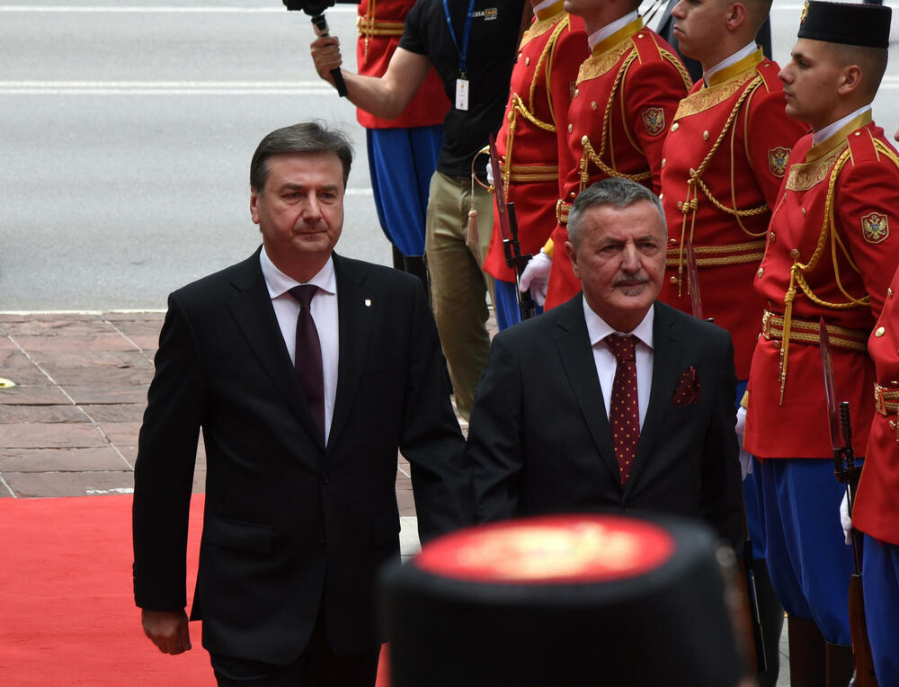 <p>Predsjednik Jakov Milatović inaugurisan je danas na sjednici u Skupštini Crne Gore, u Podgorici. Pogledajte fotografije koje je zabilježio foto reporter "Vijesti" Luka Zeković.</p>