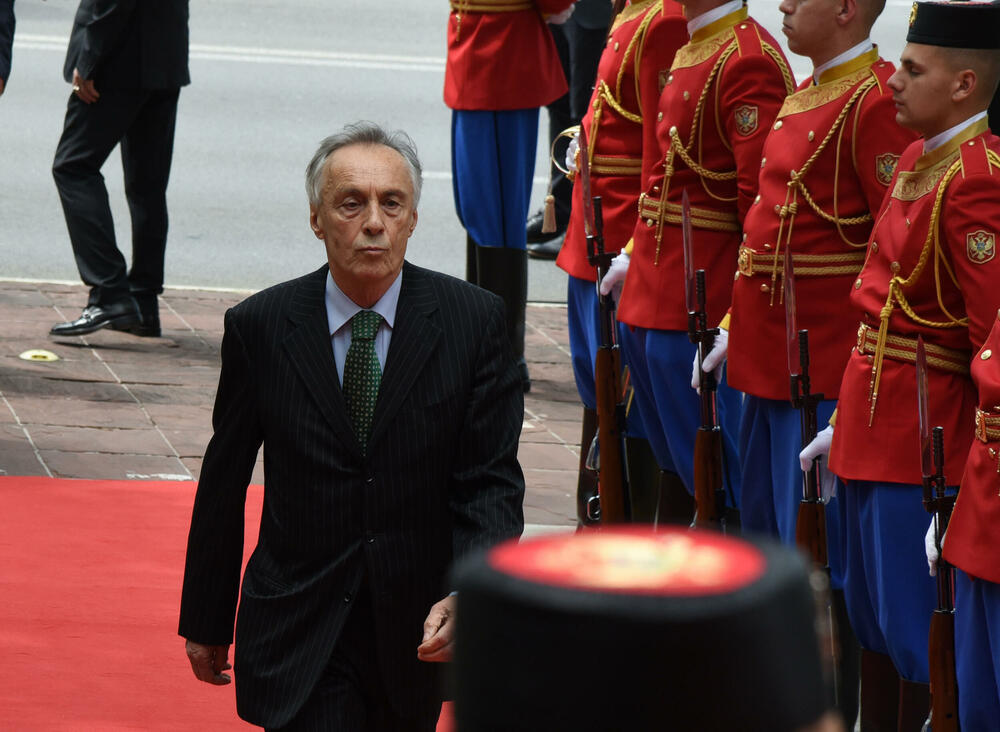<p>Predsjednik Jakov Milatović inaugurisan je danas na sjednici u Skupštini Crne Gore, u Podgorici. Pogledajte fotografije koje je zabilježio foto reporter "Vijesti" Luka Zeković.</p>