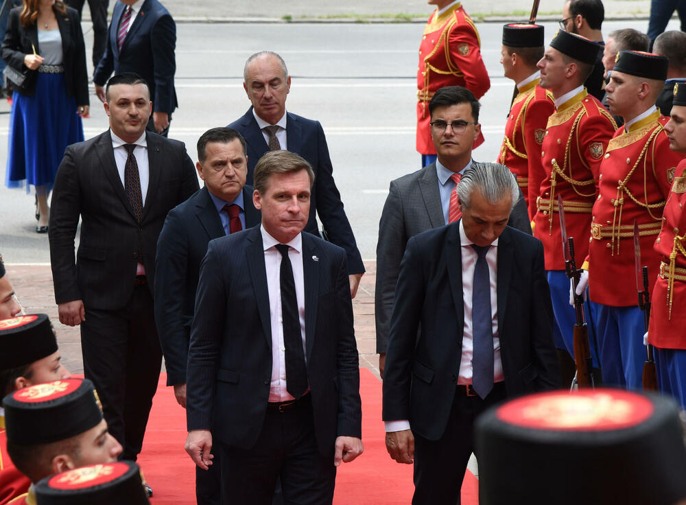 <p>Predsjednik Jakov Milatović inaugurisan je danas na sjednici u Skupštini Crne Gore, u Podgorici. Pogledajte fotografije koje je zabilježio foto reporter "Vijesti" Luka Zeković.</p>