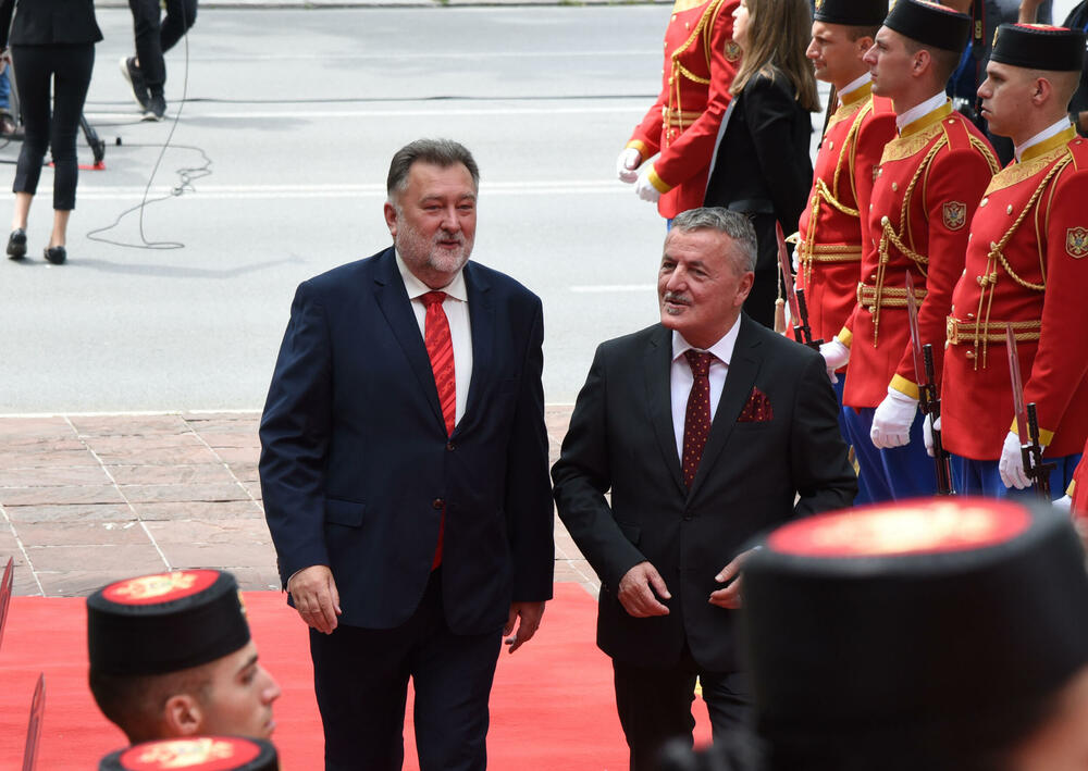 <p>Predsjednik Jakov Milatović inaugurisan je danas na sjednici u Skupštini Crne Gore, u Podgorici. Pogledajte fotografije koje je zabilježio foto reporter "Vijesti" Luka Zeković.</p>