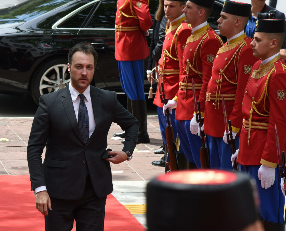 <p>Predsjednik Jakov Milatović inaugurisan je danas na sjednici u Skupštini Crne Gore, u Podgorici. Pogledajte fotografije koje je zabilježio foto reporter "Vijesti" Luka Zeković.</p>