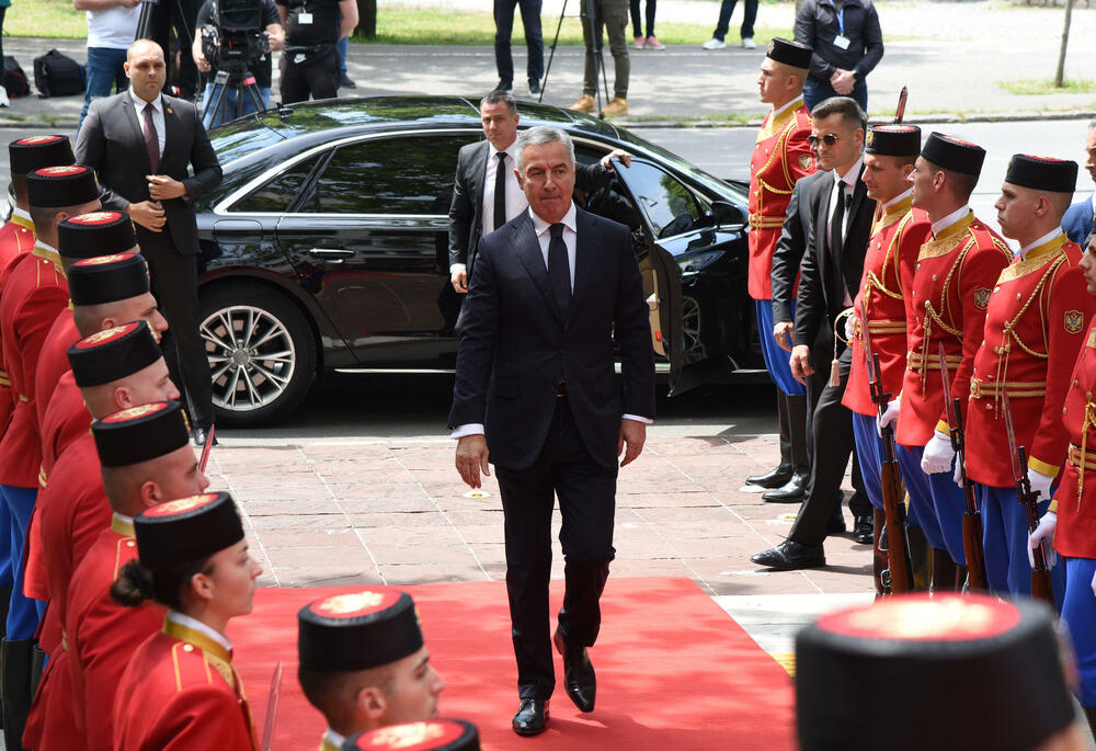 <p>Predsjednik Jakov Milatović inaugurisan je danas na sjednici u Skupštini Crne Gore, u Podgorici. Pogledajte fotografije koje je zabilježio foto reporter "Vijesti" Luka Zeković.</p>