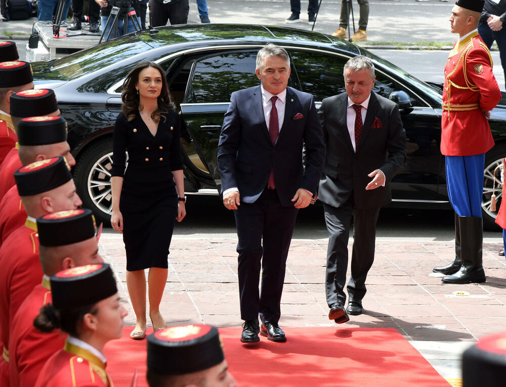 <p>Predsjednik Jakov Milatović inaugurisan je danas na sjednici u Skupštini Crne Gore, u Podgorici. Pogledajte fotografije koje je zabilježio foto reporter "Vijesti" Luka Zeković.</p>