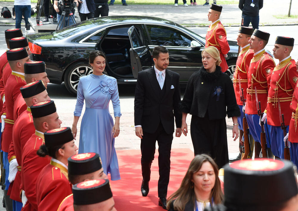 <p>Predsjednik Jakov Milatović inaugurisan je danas na sjednici u Skupštini Crne Gore, u Podgorici. Pogledajte fotografije koje je zabilježio foto reporter "Vijesti" Luka Zeković.</p>