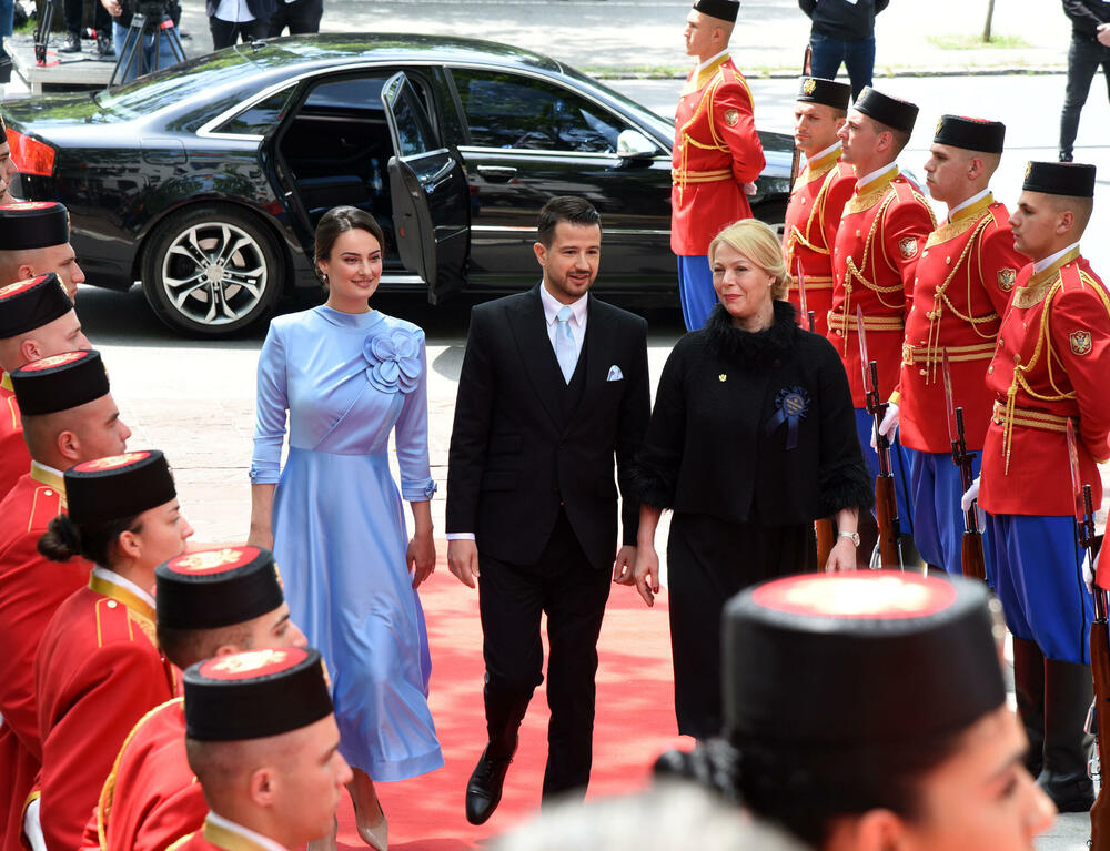 <p>Predsjednik Jakov Milatović inaugurisan je danas na sjednici u Skupštini Crne Gore, u Podgorici. Pogledajte fotografije koje je zabilježio foto reporter "Vijesti" Luka Zeković.</p>