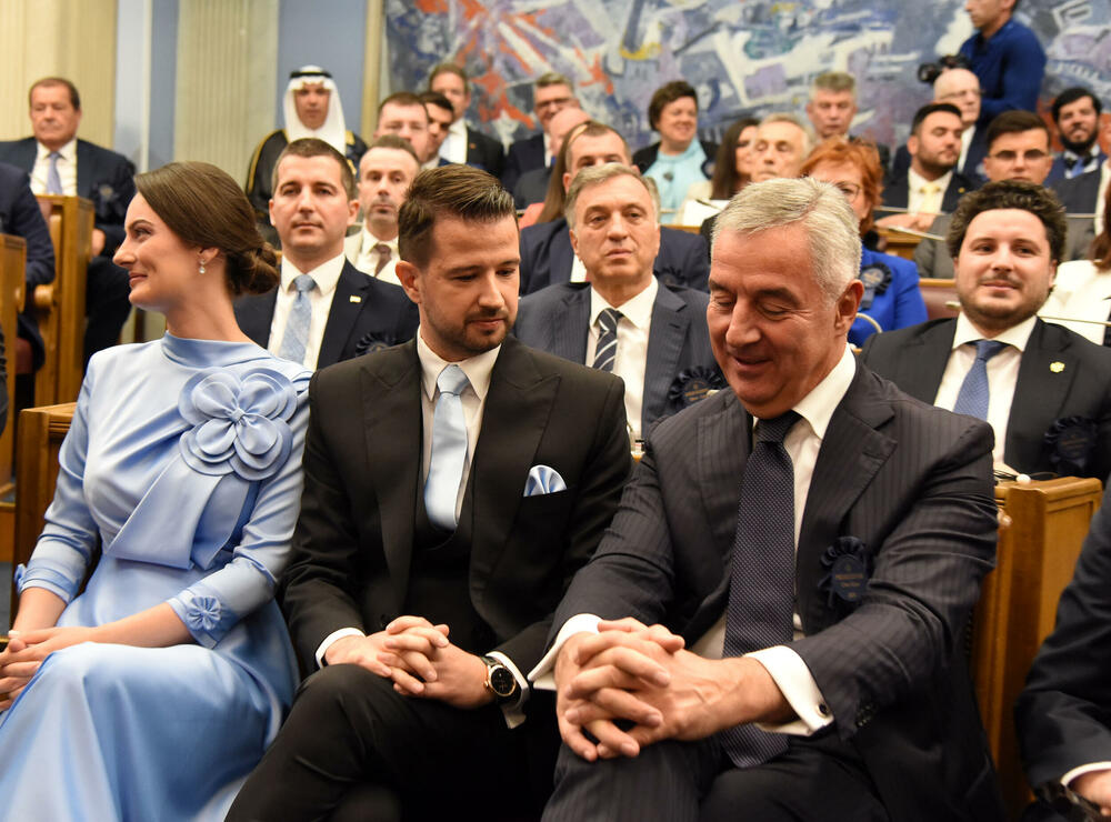 <p>Predsjednik Jakov Milatović inaugurisan je danas na sjednici u Skupštini Crne Gore, u Podgorici. Pogledajte fotografije koje je zabilježio foto reporter "Vijesti" Luka Zeković.</p>