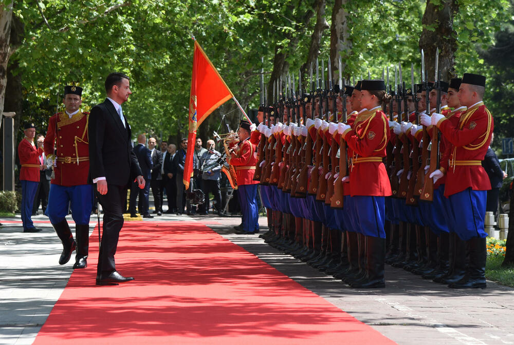 <p>Predsjednik Jakov Milatović inaugurisan je danas na sjednici u Skupštini Crne Gore, u Podgorici. Pogledajte fotografije koje je zabilježio foto reporter "Vijesti" Luka Zeković.</p>