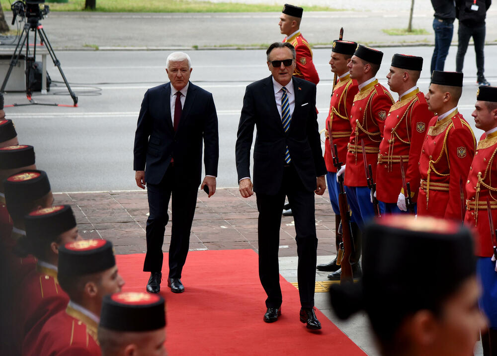 <p>Predsjednik Jakov Milatović inaugurisan je danas na sjednici u Skupštini Crne Gore, u Podgorici. Pogledajte fotografije koje je zabilježio foto reporter "Vijesti" Luka Zeković.</p>