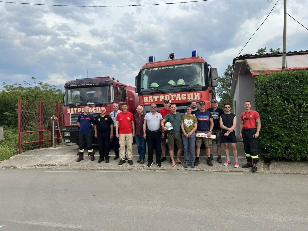 Posjeta britanskog udruženja vatrogasima iz Tivta