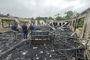 Gvajana: U požaru u školskom internatu poginulo najmanje 20 ljudi