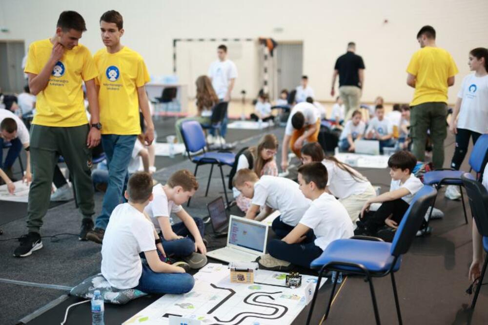 Robotička lika, Foto: Robotička liga