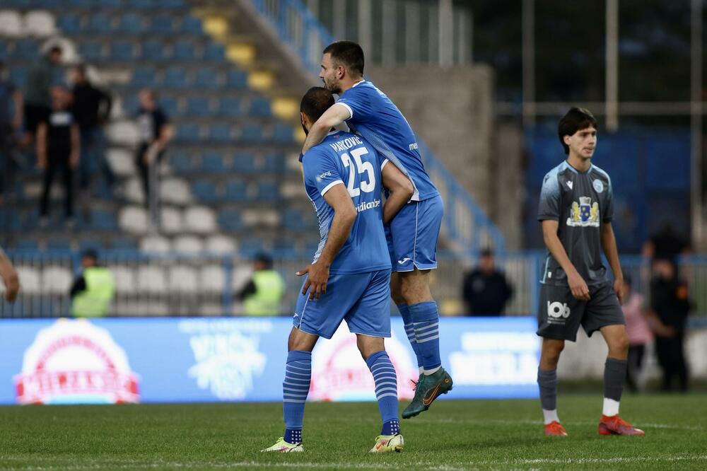 Božo Marković i Srđan Krstović na prethodnoj utakmici sa Petrovcem, Foto: FSCG