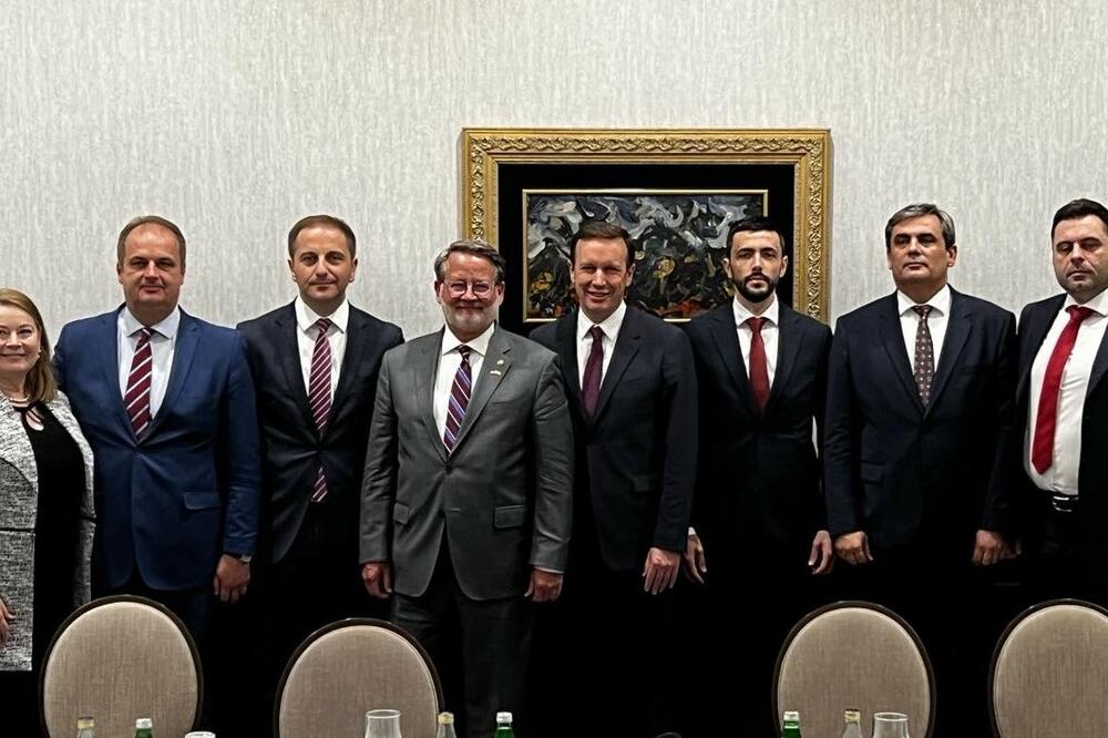 Sa sastanka, Foto: Socijaldemokrate