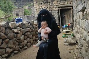 Trudnica u Jemenu jahala na kamili sedam sati da bi se porodila
