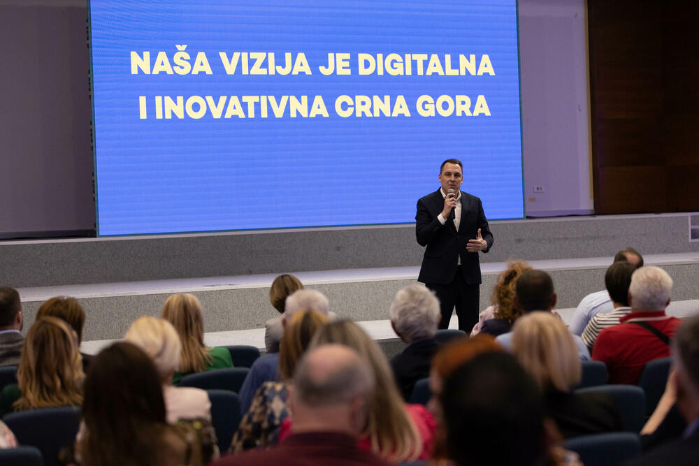 Potpredsjednik DPS-a Ivan Vuković na predstavljanju programa