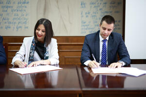 Potpisan memorandum o saradnji između Pravnog fakulteta i AZK-a