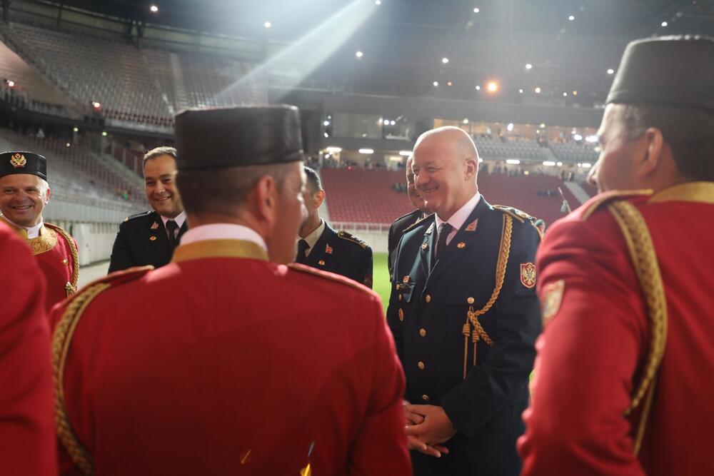 <p>Iz Ministarstva su rekli da je Štrajdinger ponudio pomoć eksperata Oružanih snaga Austrije u projektovanju rekonstrukcije strelišta u kasarni "Milovan Šaranović“ u Danilovgradu</p>