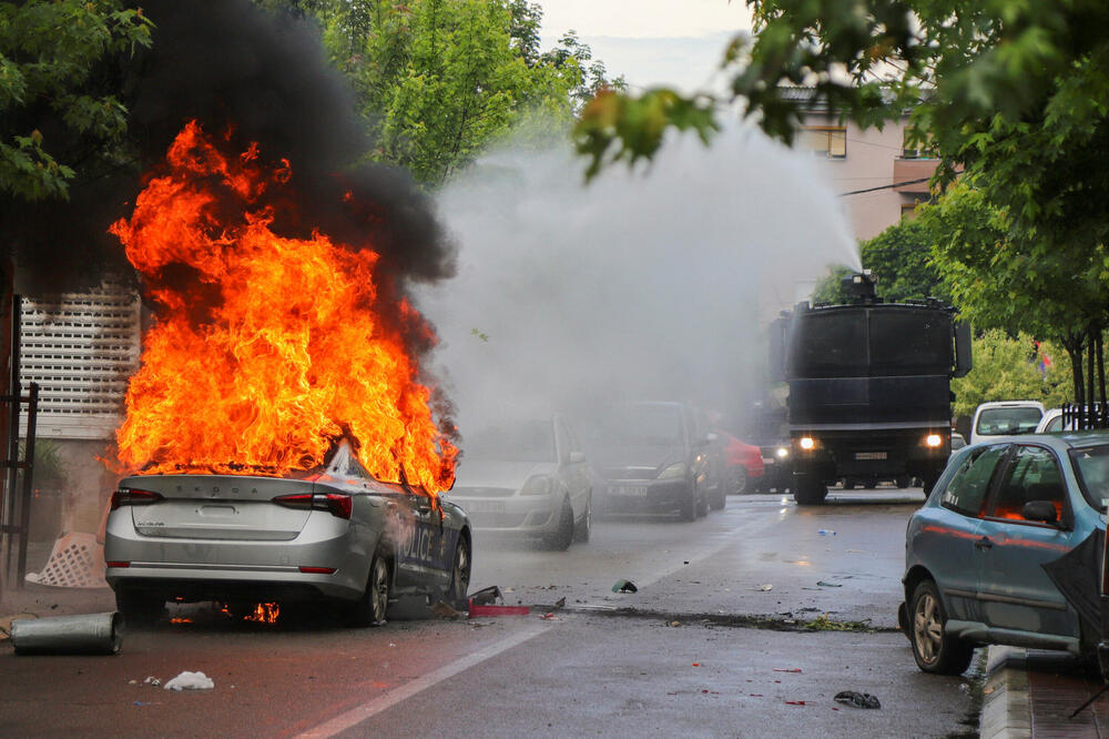 Neredi u Zvečanu, Foto: Reuters