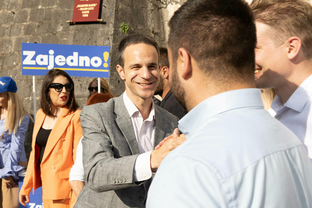 <p>"Spriječićemo ovu ili bilo koju sljedeću vladu da odvede brodarsku kompaniju iz ovog grada", kazao je nosilac koalicione liste "Zajedno</p>