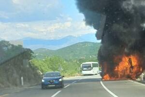 Požar na putu Podgorica - Cetinje, nema povrijeđenih