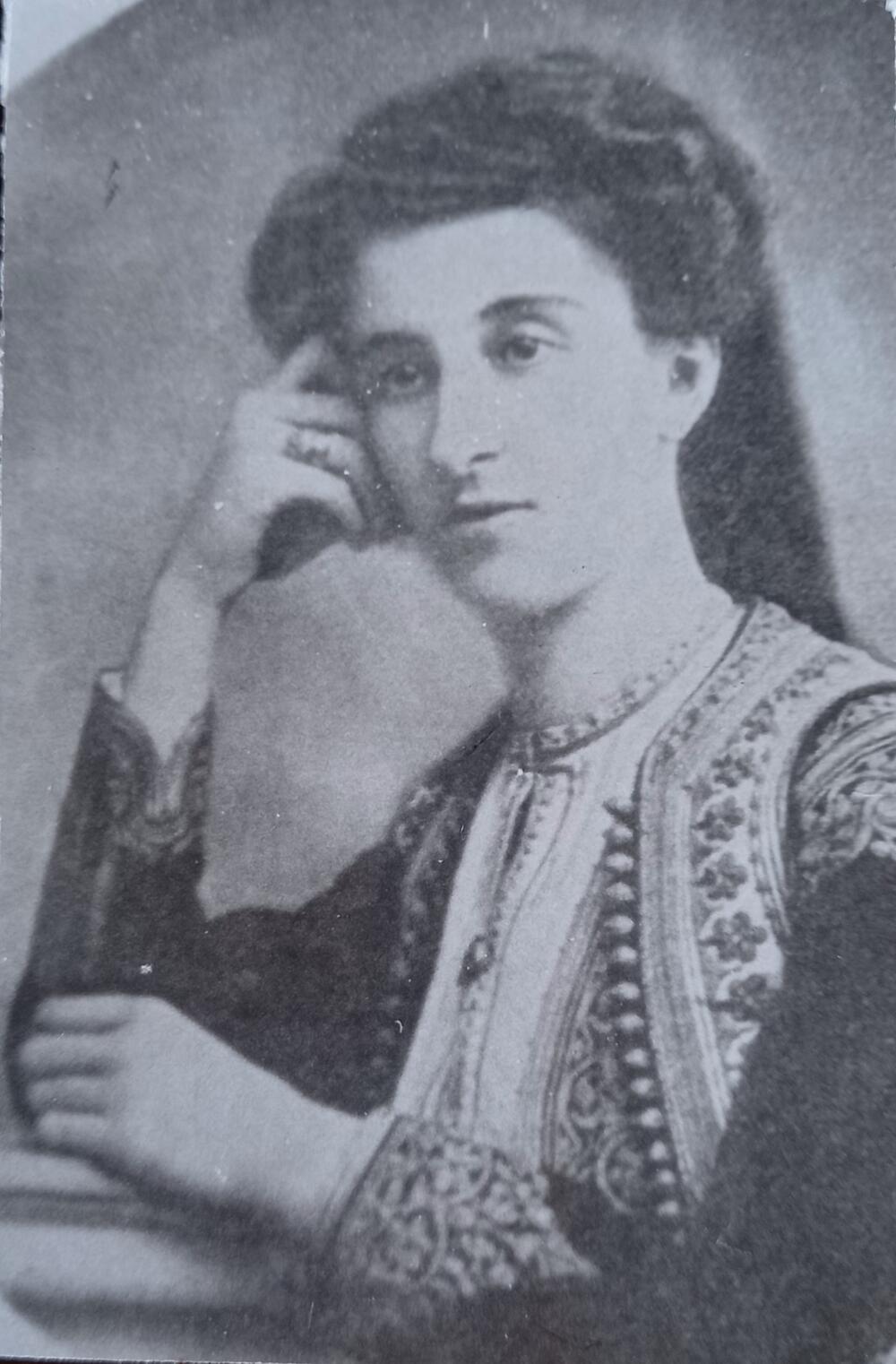 Jelena, ćerka Vojvode Gavra Vukovića, živjela je u Skadru, udata za Aleksu Martinovića, crnogorskog konzula
