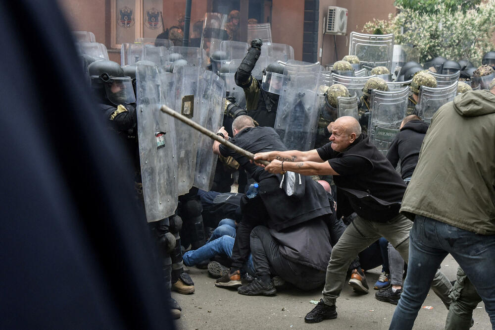 Sukobi u Zvečanu, Foto: Reuters