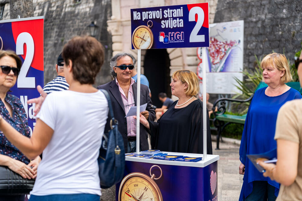 <p>"Postalo je jasno da je hrvatska zajednica neophodna kockica u crnogorskom mozaiku"</p>