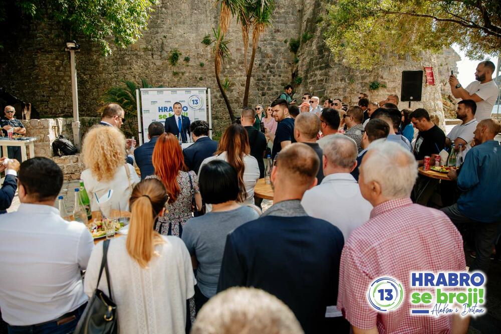 Bečić na predizbornom skupu u Budvi