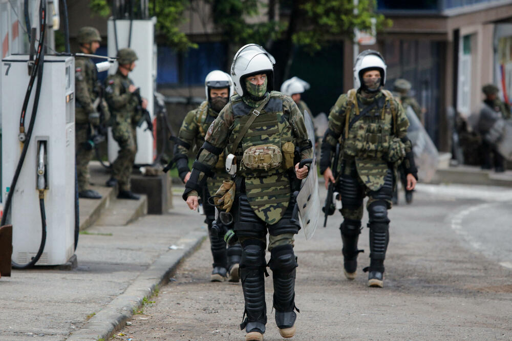 Pripadnici KFOR-a u Zvečanu, Foto: Reuters