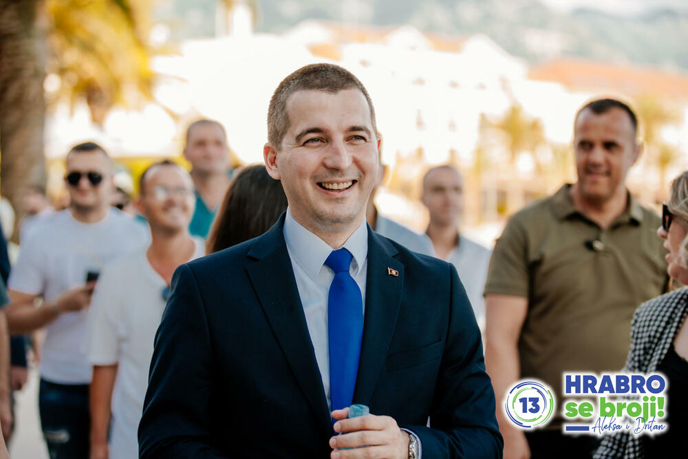 Hrabro se broji Tivat