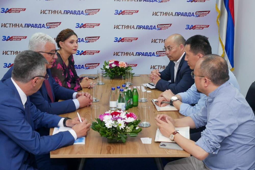 Sa sastanka, Foto: ZBCG