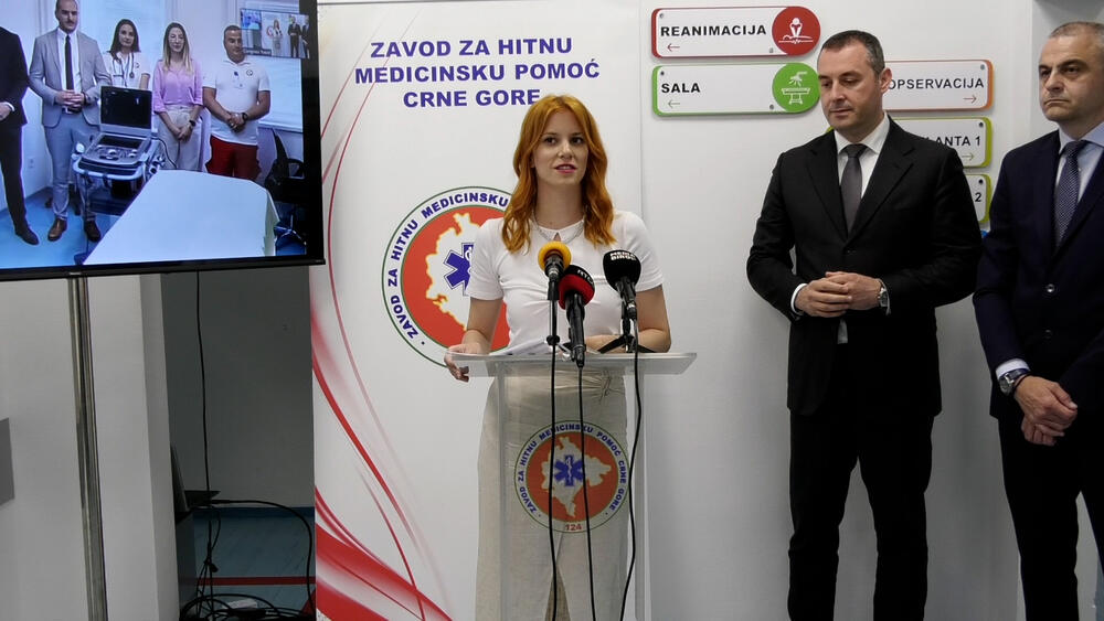 <p>"Bolji i komforniji uslovi za rad medicinskog osoblja neodvojivi su dio unapređenja zdravstvene zaštite", kazao je Šćekić</p>