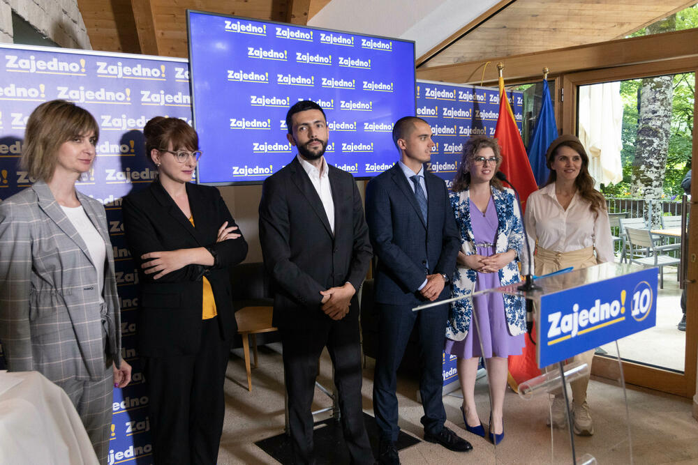 <p>Nosilac liste "Zajedno" kazao da Crnom Gorom ne mogu upravljati oni koji ne poštuju državne simbole</p>