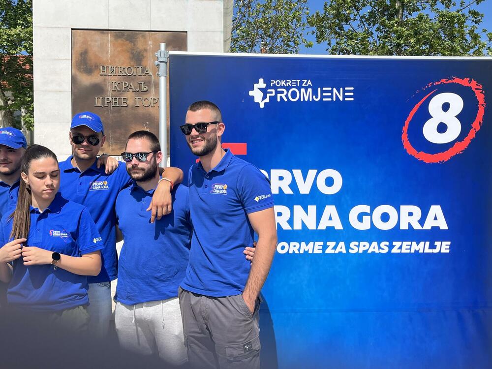 <p>Zamjenik predsjednika PzP Branko Radulović smatra da Nikšić mora biti industrijski centar države u kome će se proizvoditi proizvodi srednjeg i visokog tehnološkog sadržaja i biti konkurentni na tržištu EU</p>