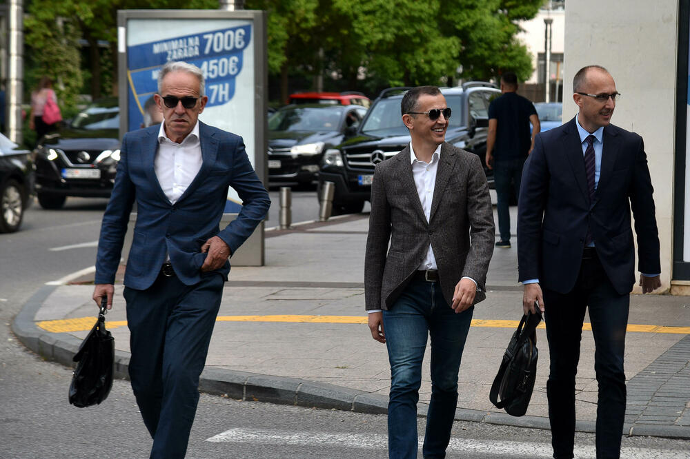 Bošković dolazi u SDT sa svojim pravnim zastupnicima, Foto: Boris Pejović