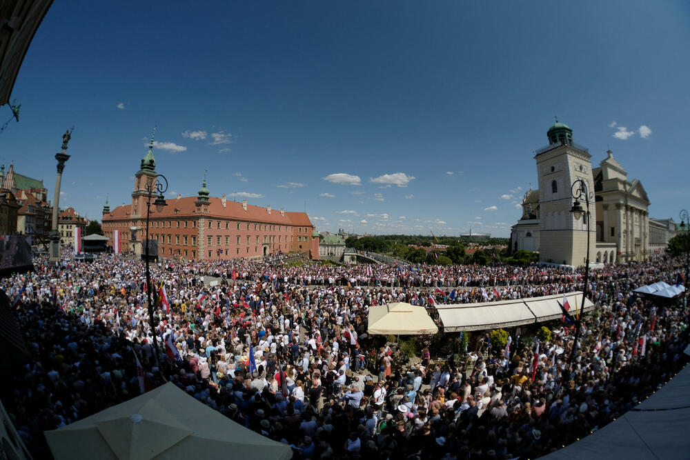 Protest opozicije u Varšavi 